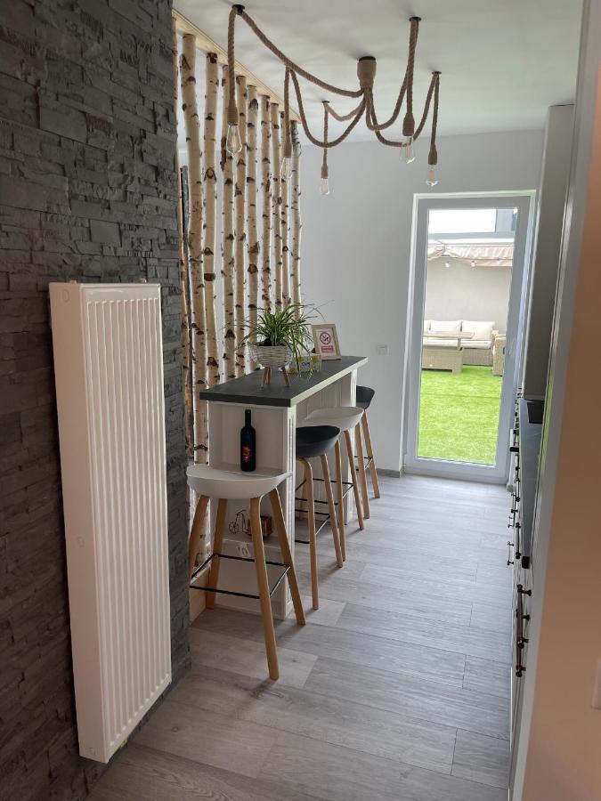 Smiley Deluxe Apartment Sibiu Ngoại thất bức ảnh