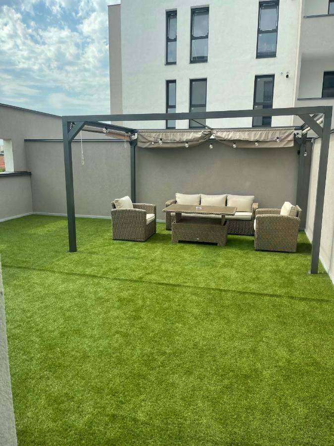 Smiley Deluxe Apartment Sibiu Ngoại thất bức ảnh